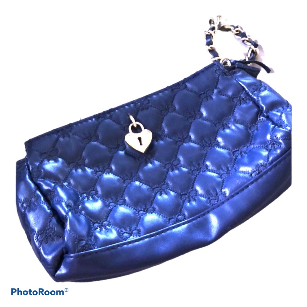 Mobwife VICTORIAS SECRET Blue Bow Wristlet Heart Lock‎